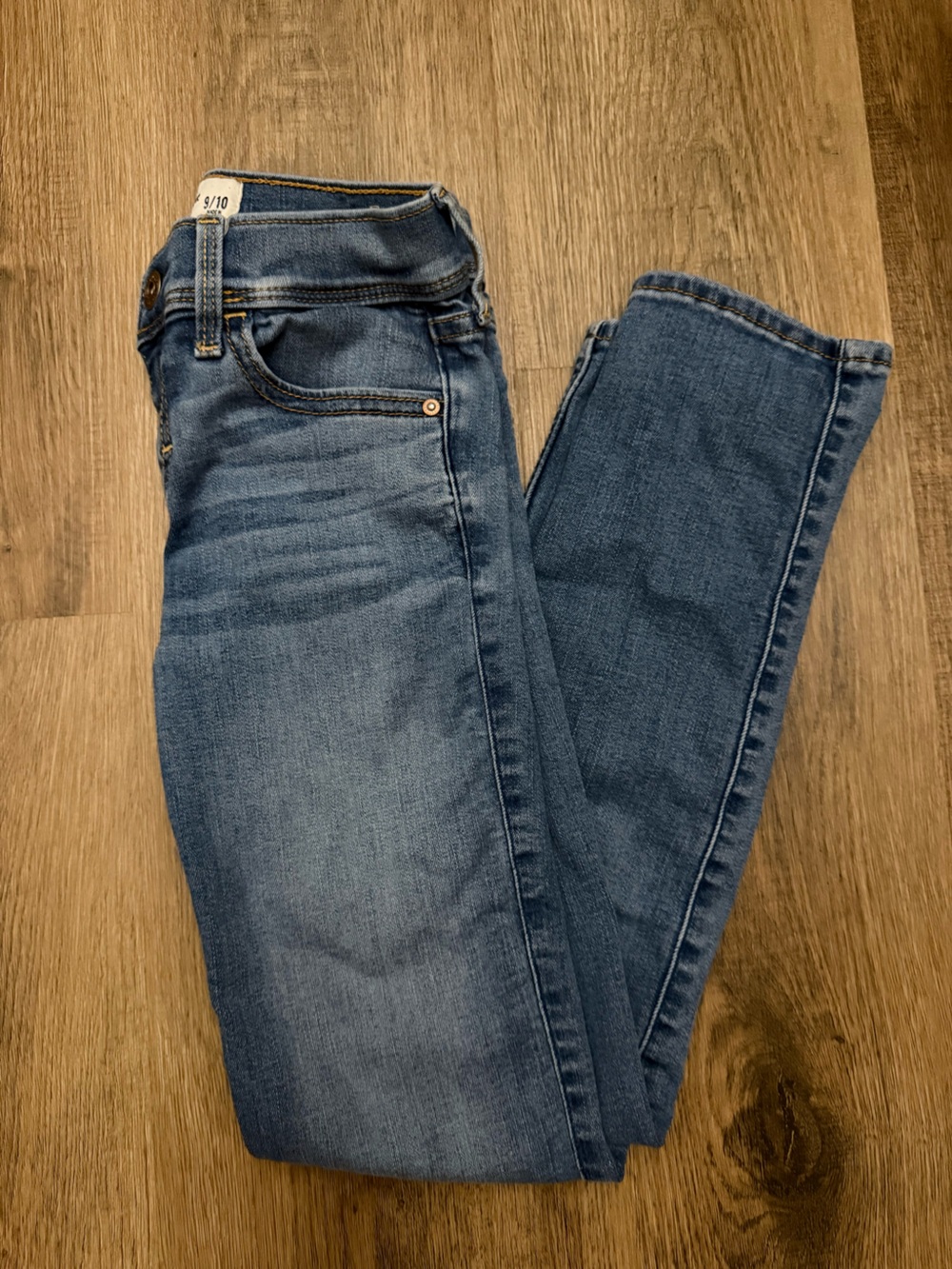 NWOT Abercrombie Kids Skinny Jeans